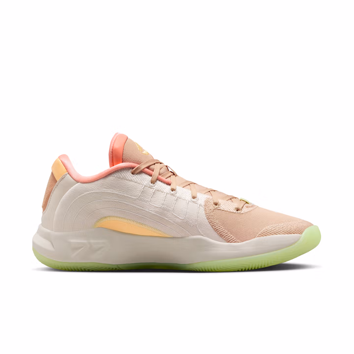 耐克（NIKE）官方LUKA 4 PF 东契奇男子篮球鞋IO0198 100