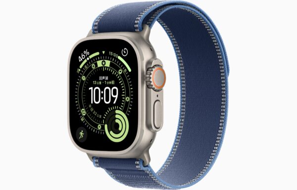 Apple Watch Ultra 3(GPS+蜂窝网络);49毫米原色钛金属表光；蓝配亮蓝色野径回环式表带-M/L